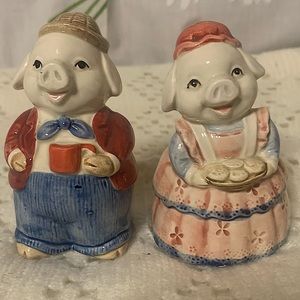 Vintage otagiri mr mrs pig salt and pepper shakers